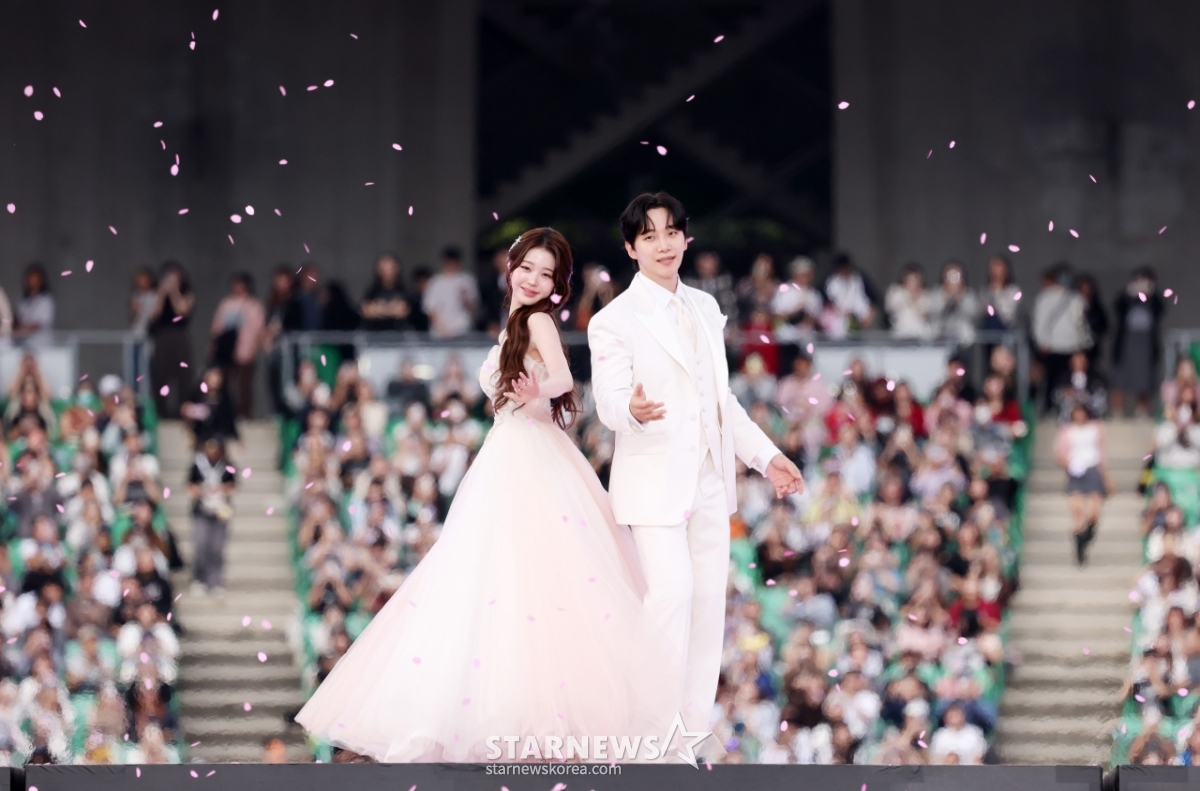 장원영-이준호, AAA 시작을 알리는 선남선녀[★포토]