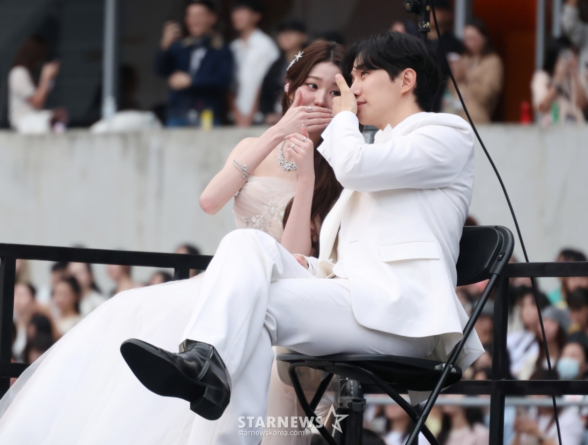 장원영-이준호 'AAA 속닥속닥' [★포토]