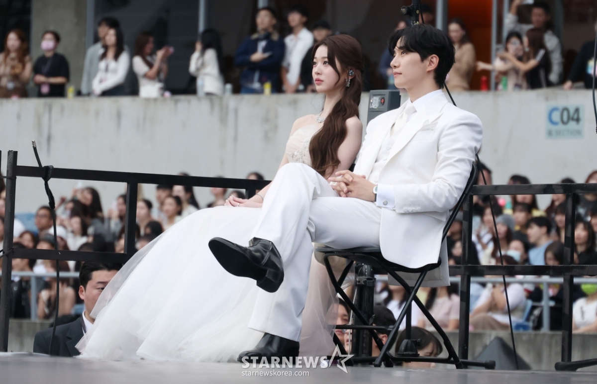 이준호-장원영 '순백의 케미' [★포토]