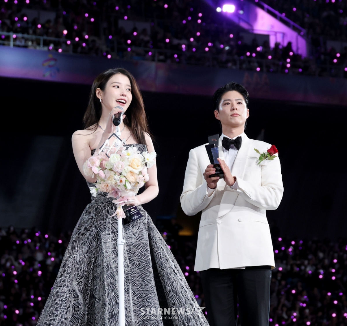 AAA 베스트 커플상 박보검 아이유[★포토]