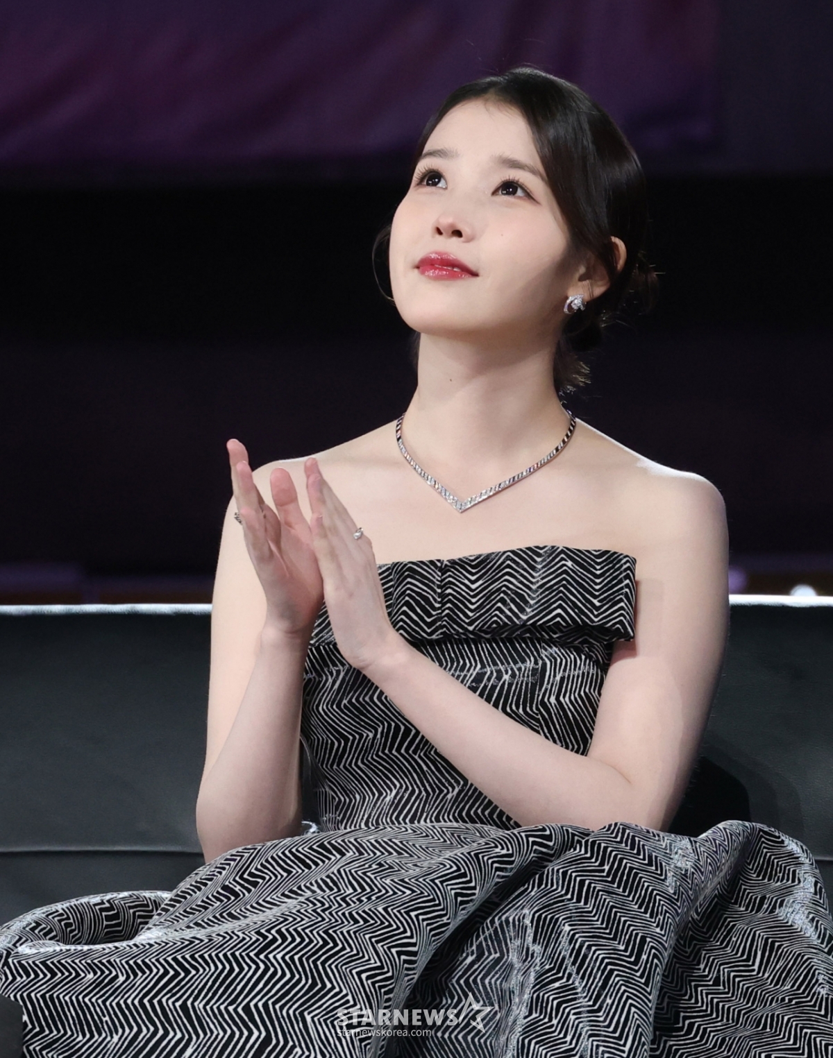 아이유 '그윽한 애순이 눈빛' [★포토]