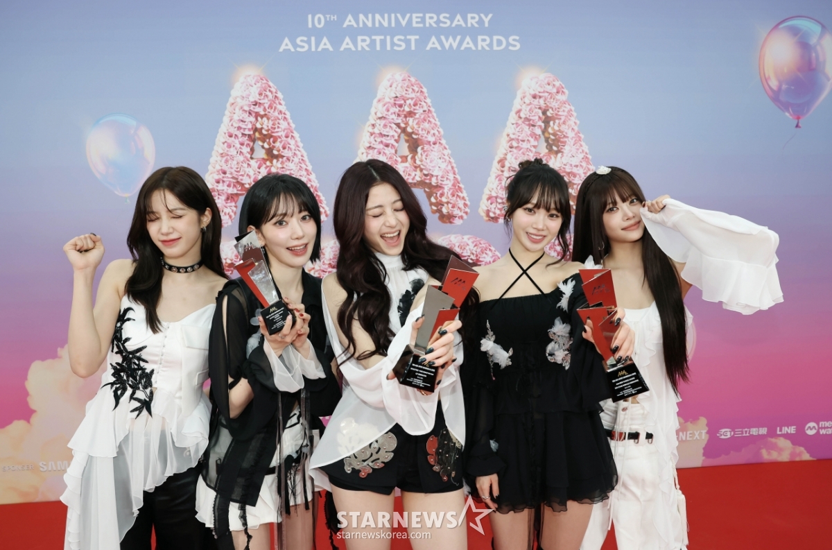 르세라핌 'AAA 2025, 상받아서 너무 좋아요'[★포토]