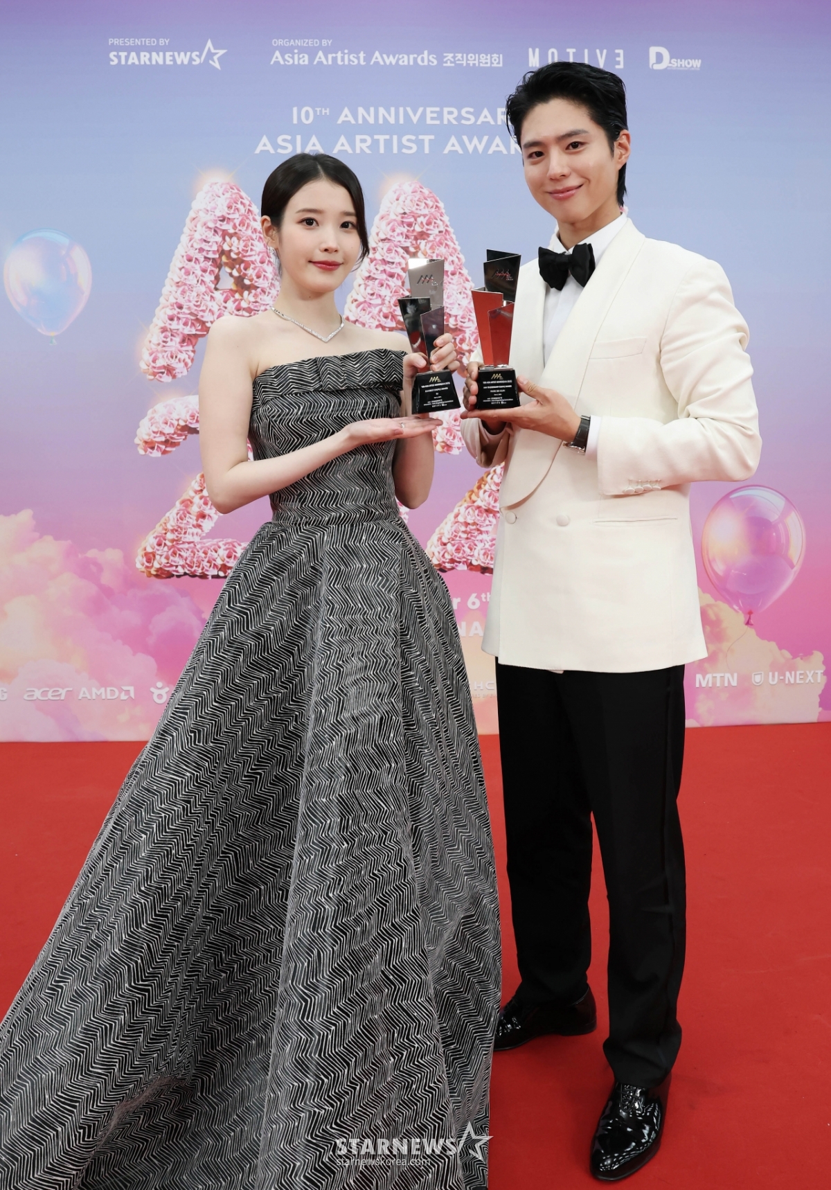 아이유-박보검 '10주년 AAA, 베스트 커플 된 폭싹부부'[★포토]