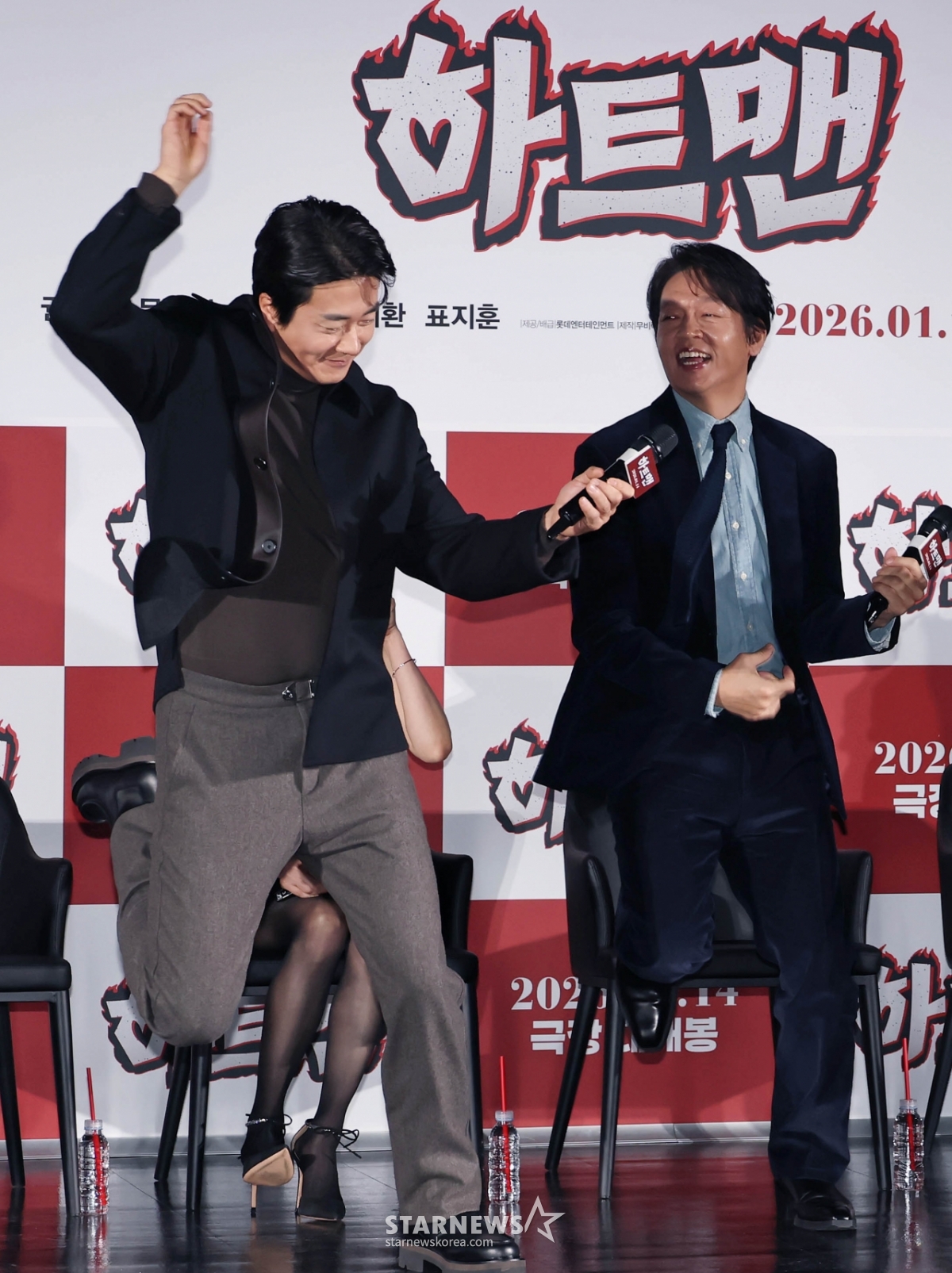 권상우-박지환 '신나는 퍼포먼스'[★포토]