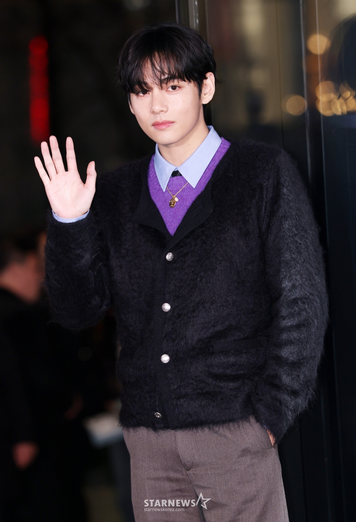 뷔, 아미들 심쿵하는 손인사[★포토]