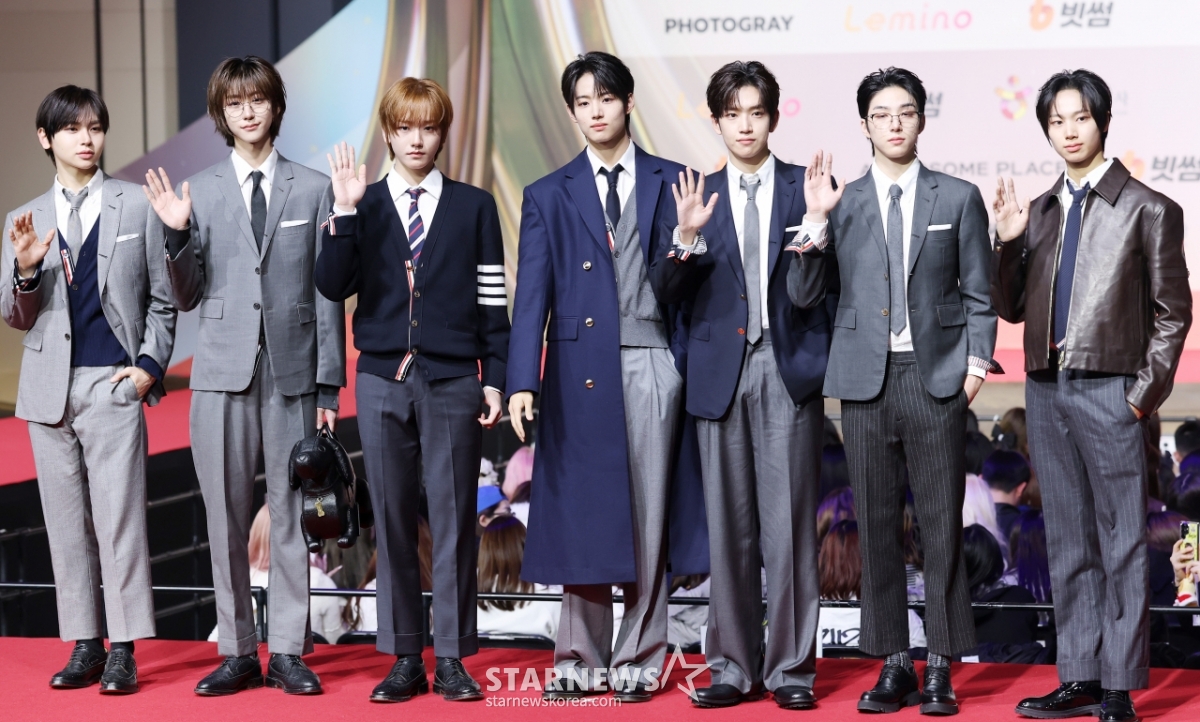 아이딧, 깔끔한 수트로 확 다른 분위기[★포토]