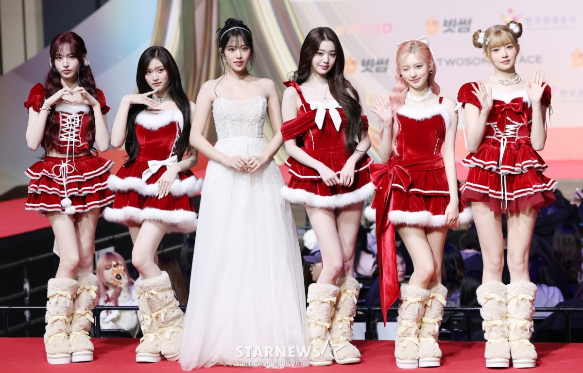 아이브, 크리스마스를 밝히는 산타걸들[★포토]