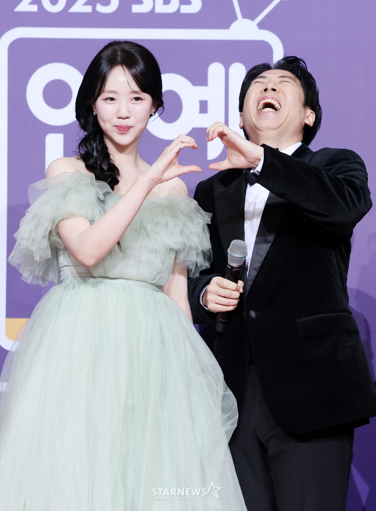 지예은, 양세찬과 베스트커플상 별로야[★포토]