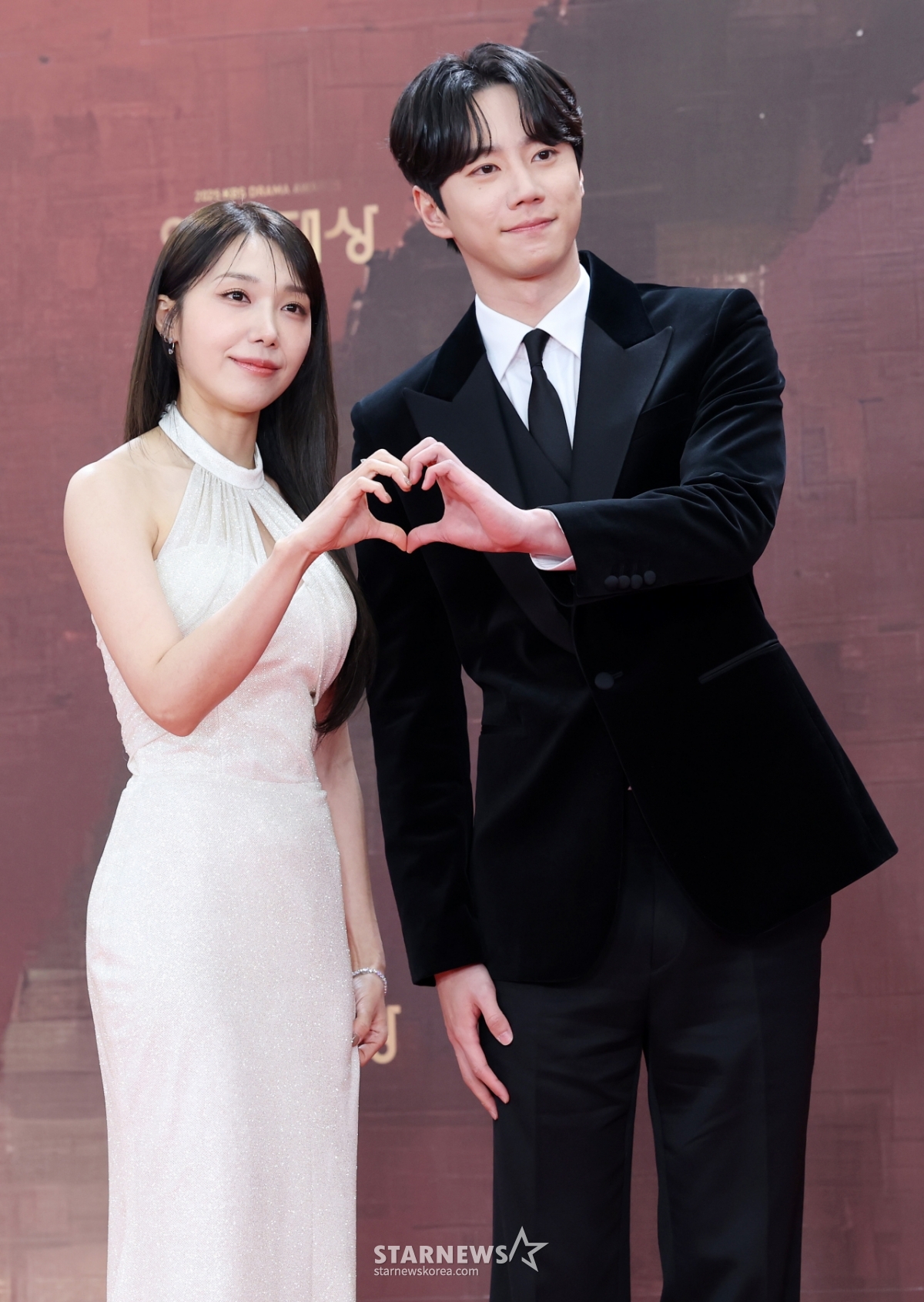 정은지-이준영, 득근커플 왔어요[★포토]