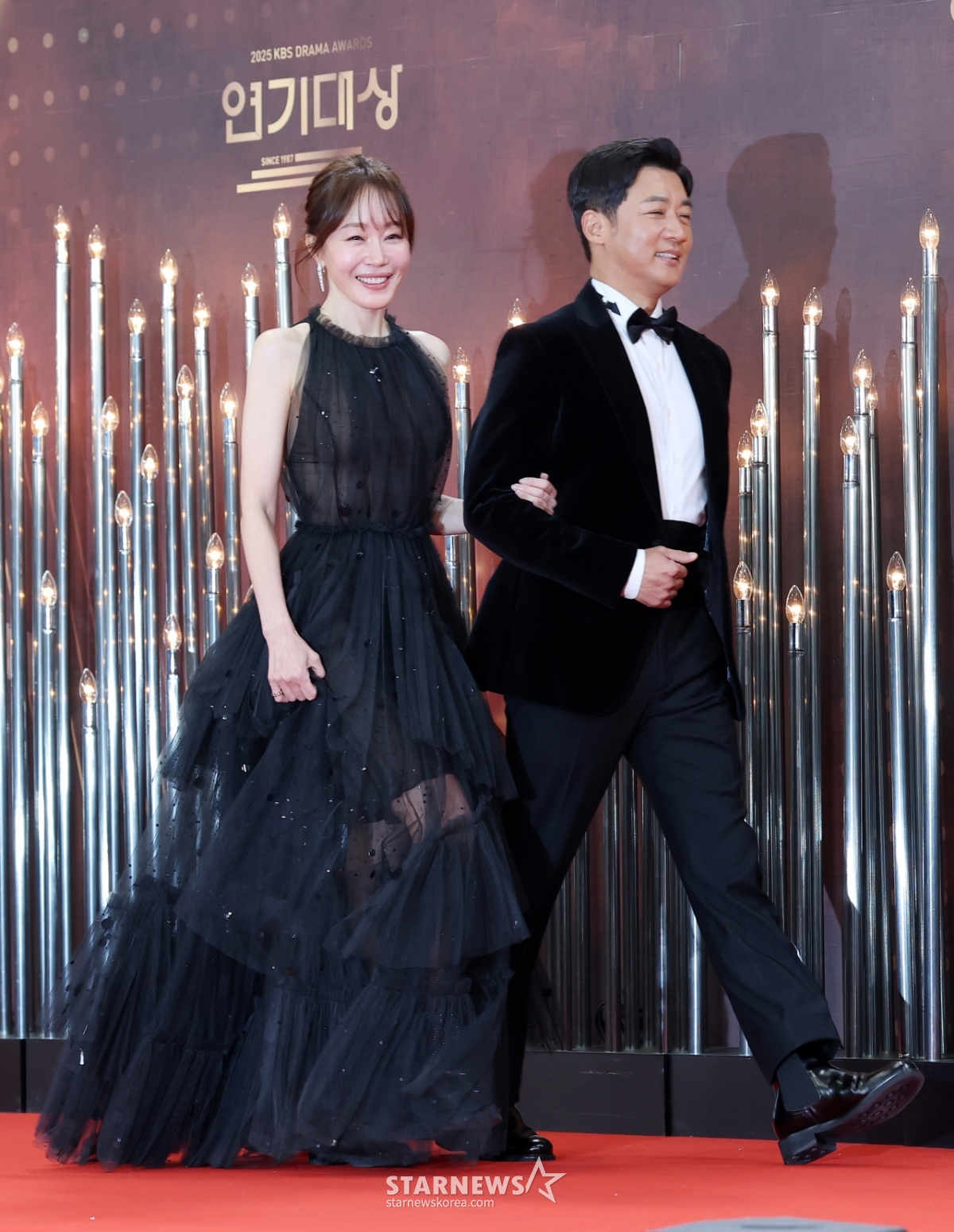 엄지원-안재욱, 기분좋은 발걸음[★포토]