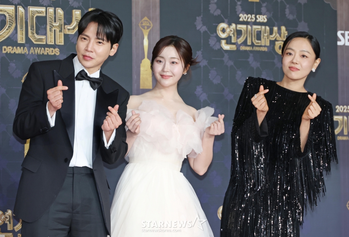 고건한-서혜원-이상희 '깜찍 손하트'[★포토]