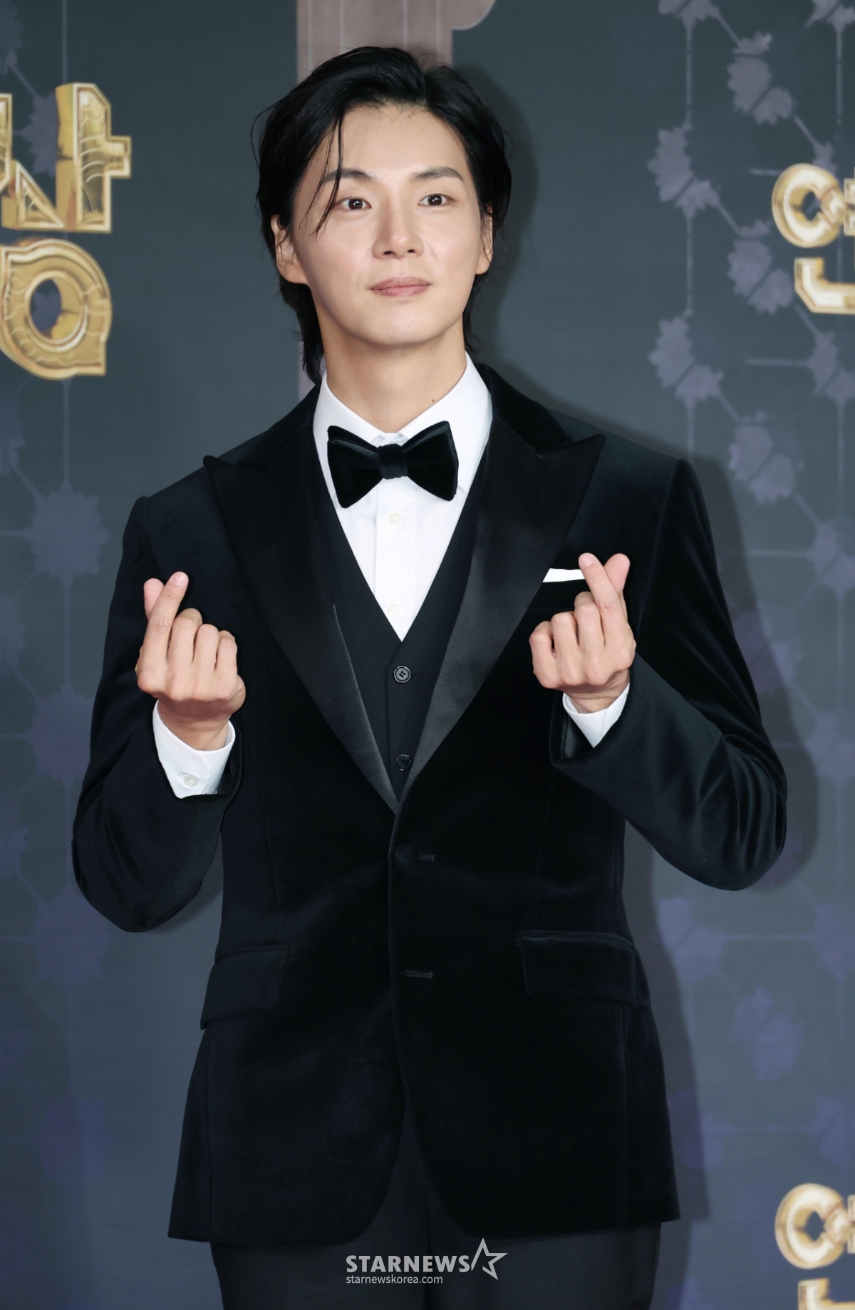 윤시윤 '깜찍 손하트'[★포토]