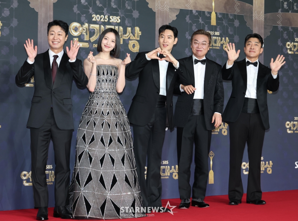 '레드카펫 선 무지개운수 식구들'[★포토]