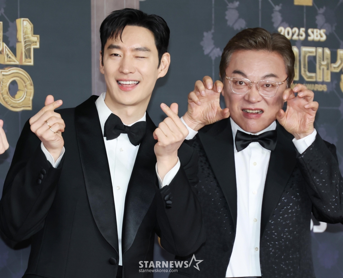 이제훈-김의성 '귀엽고 거칠게'[★포토]