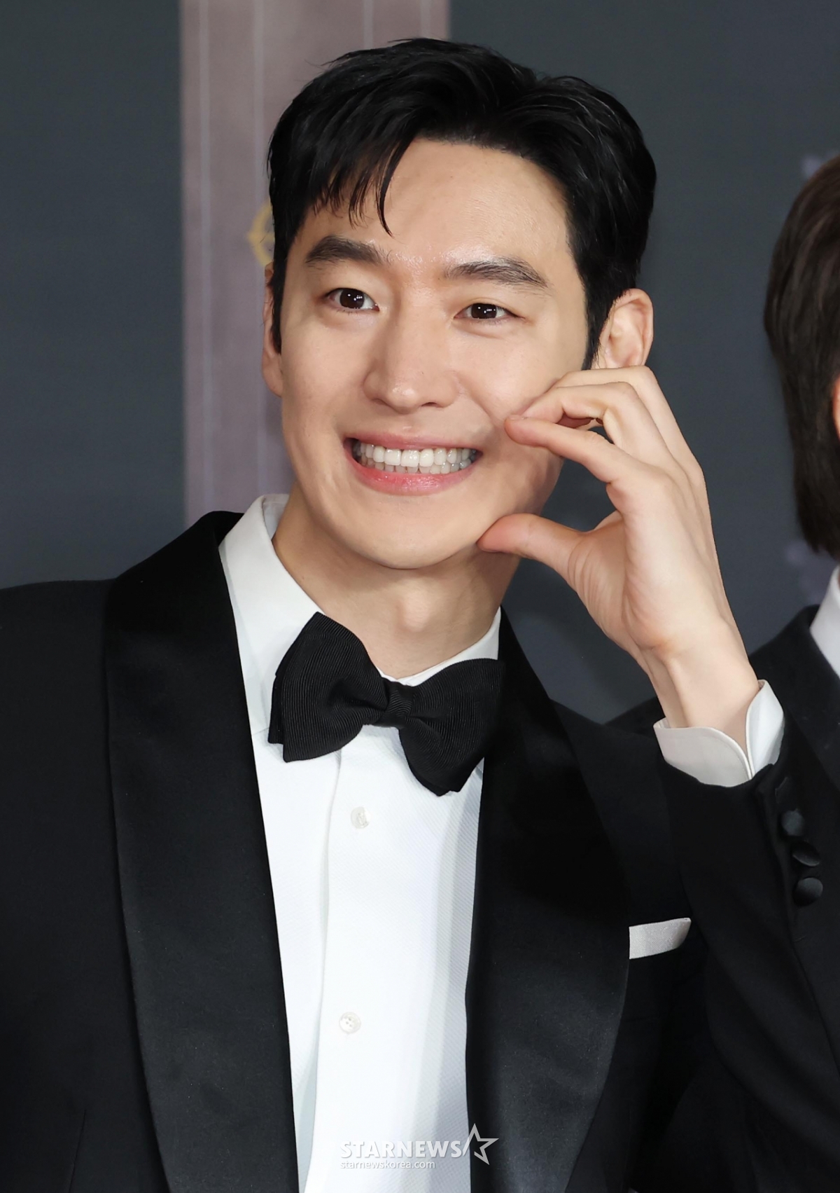 이제훈 '사랑스런 볼하트'[★포토]