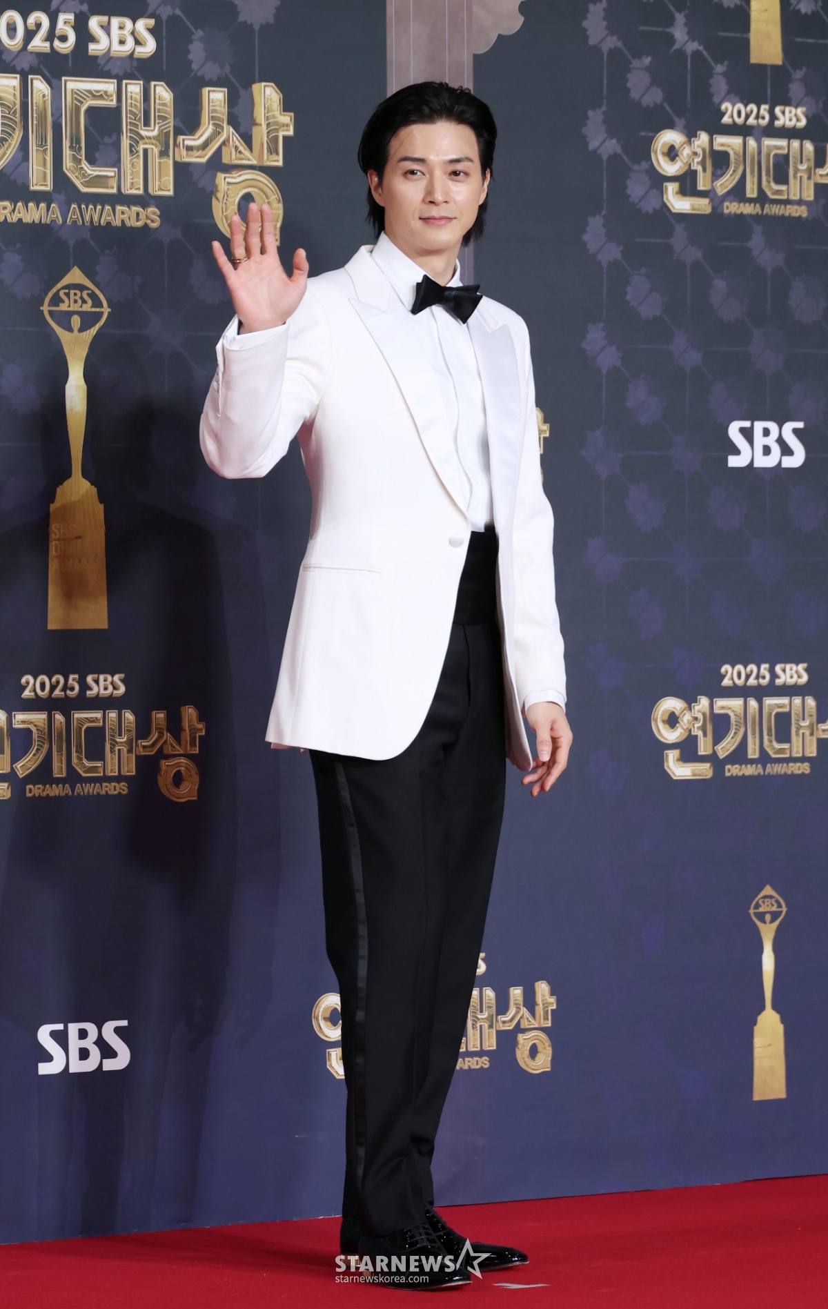 김지훈 '여심 잡는 턱시도 핏'[★포토]