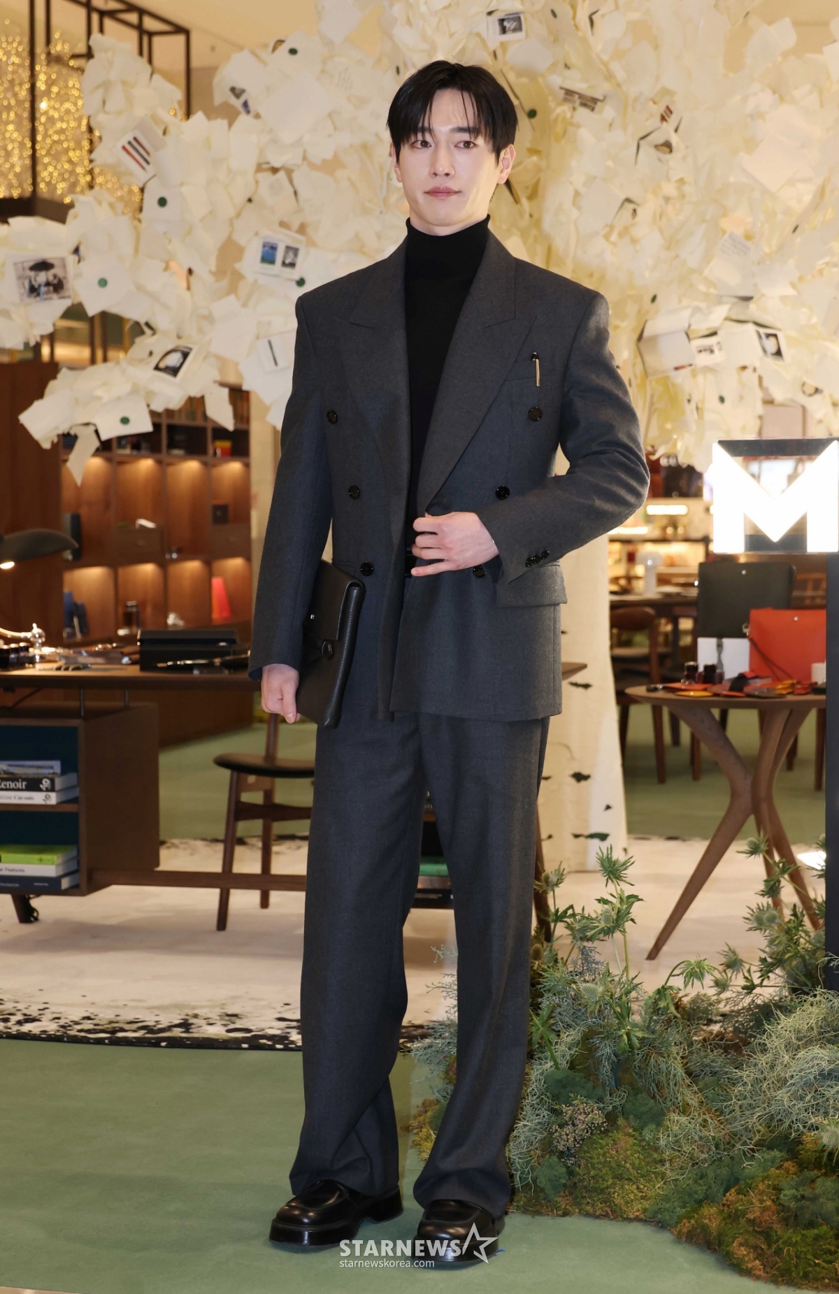 서강준 '완벽한 수트핏'[★포토]