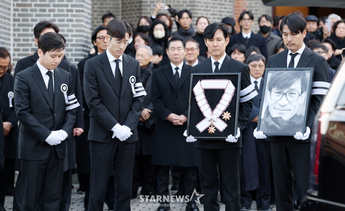 영면에 든 故 안성기[★포토]