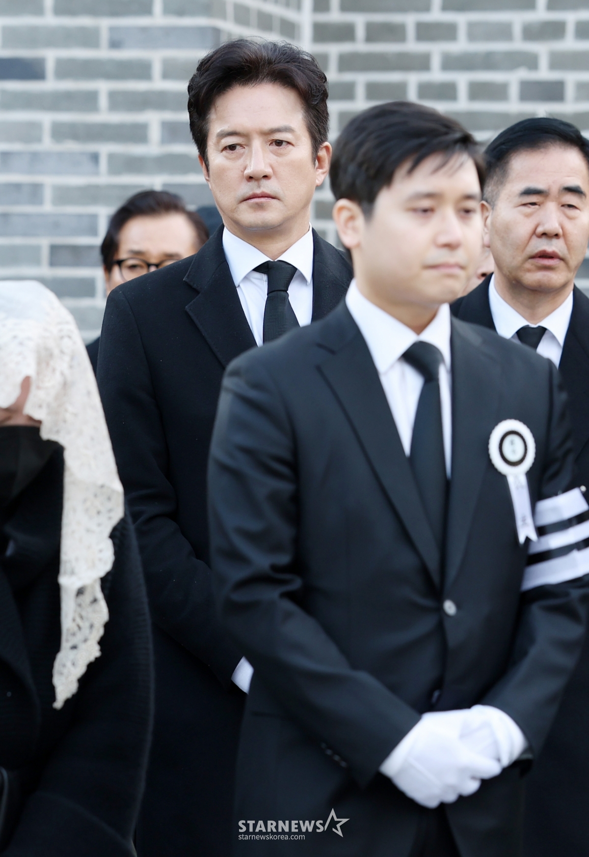 故안성기 장례미사 참석한 정준호[★포토]