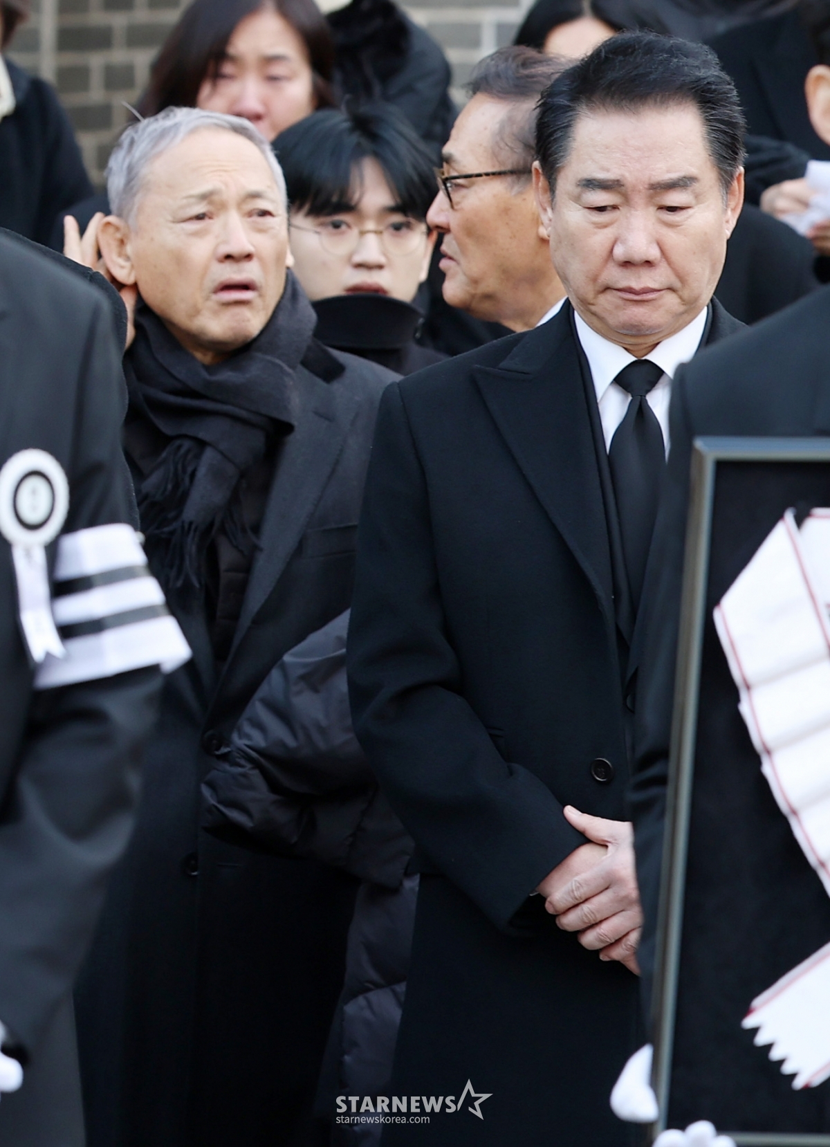 유인촌-박상원, 고인의 마지막 배웅[★포토]