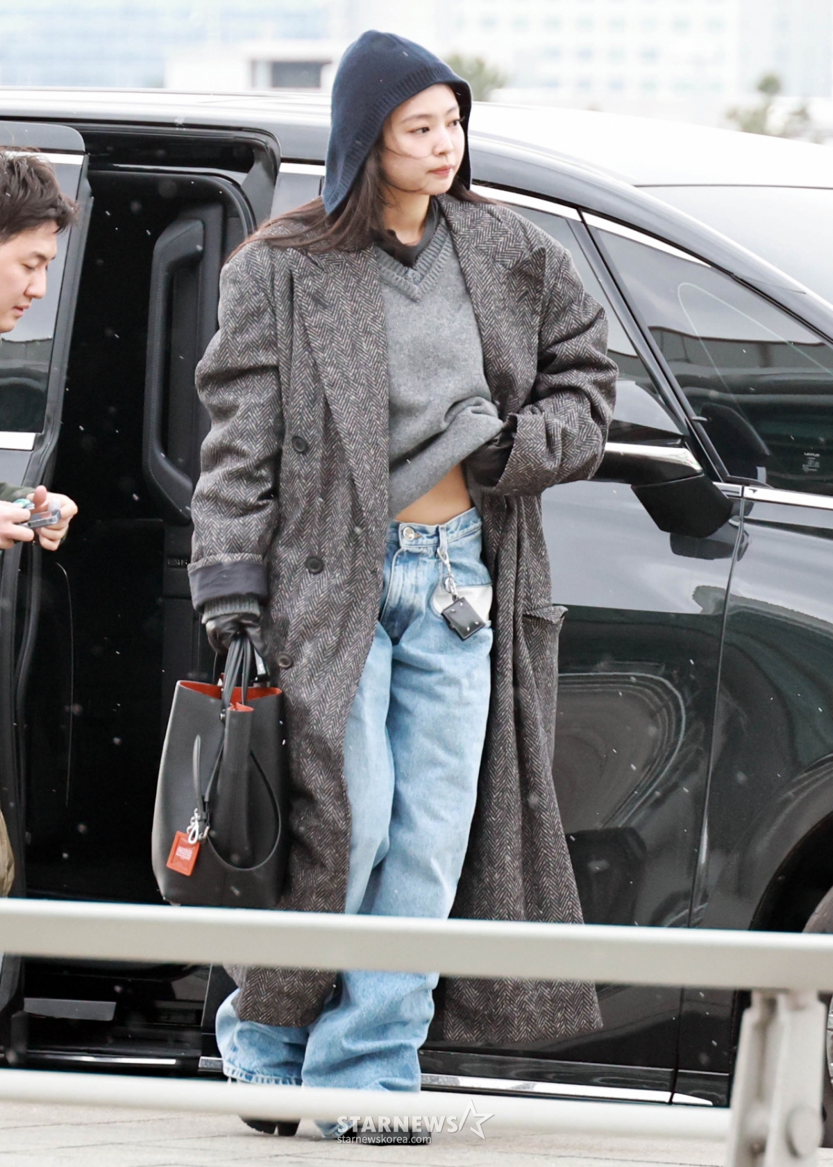 제니 '눈맞으며 힙하게'[★포토]