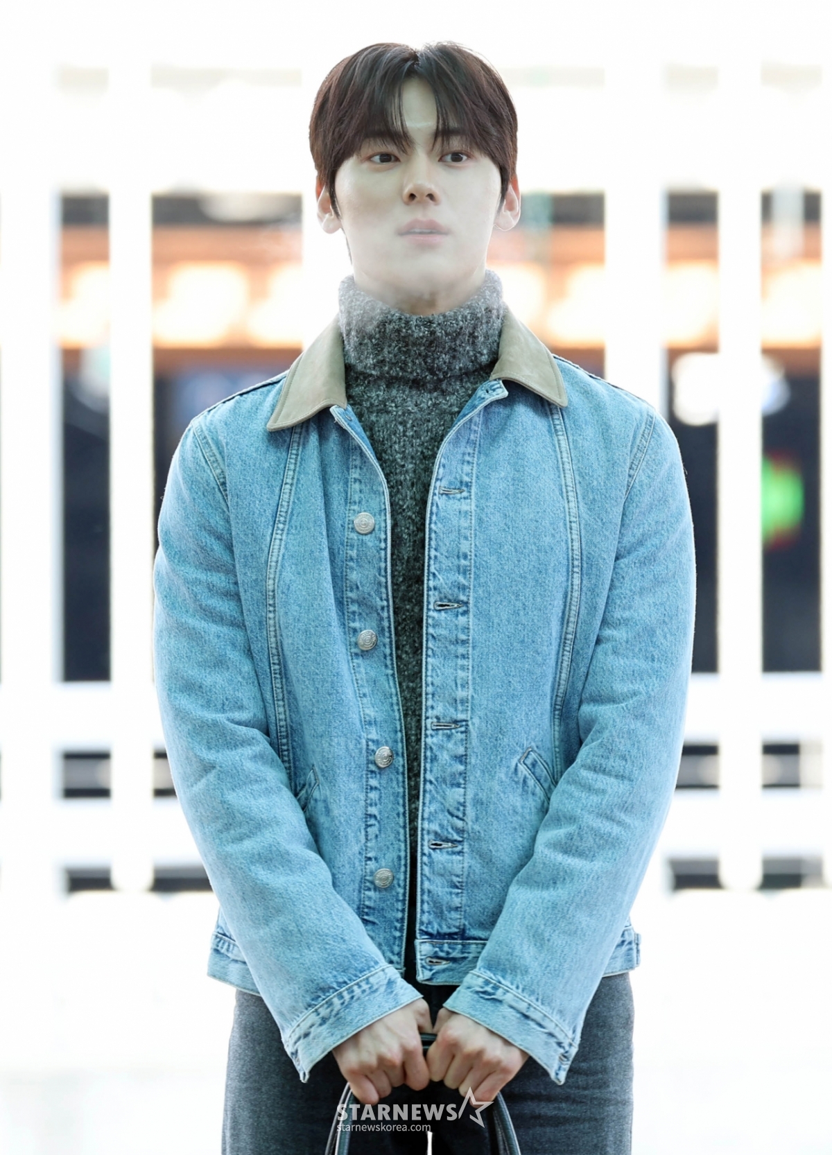 황민현 '입김이 폴폴'[★포토]