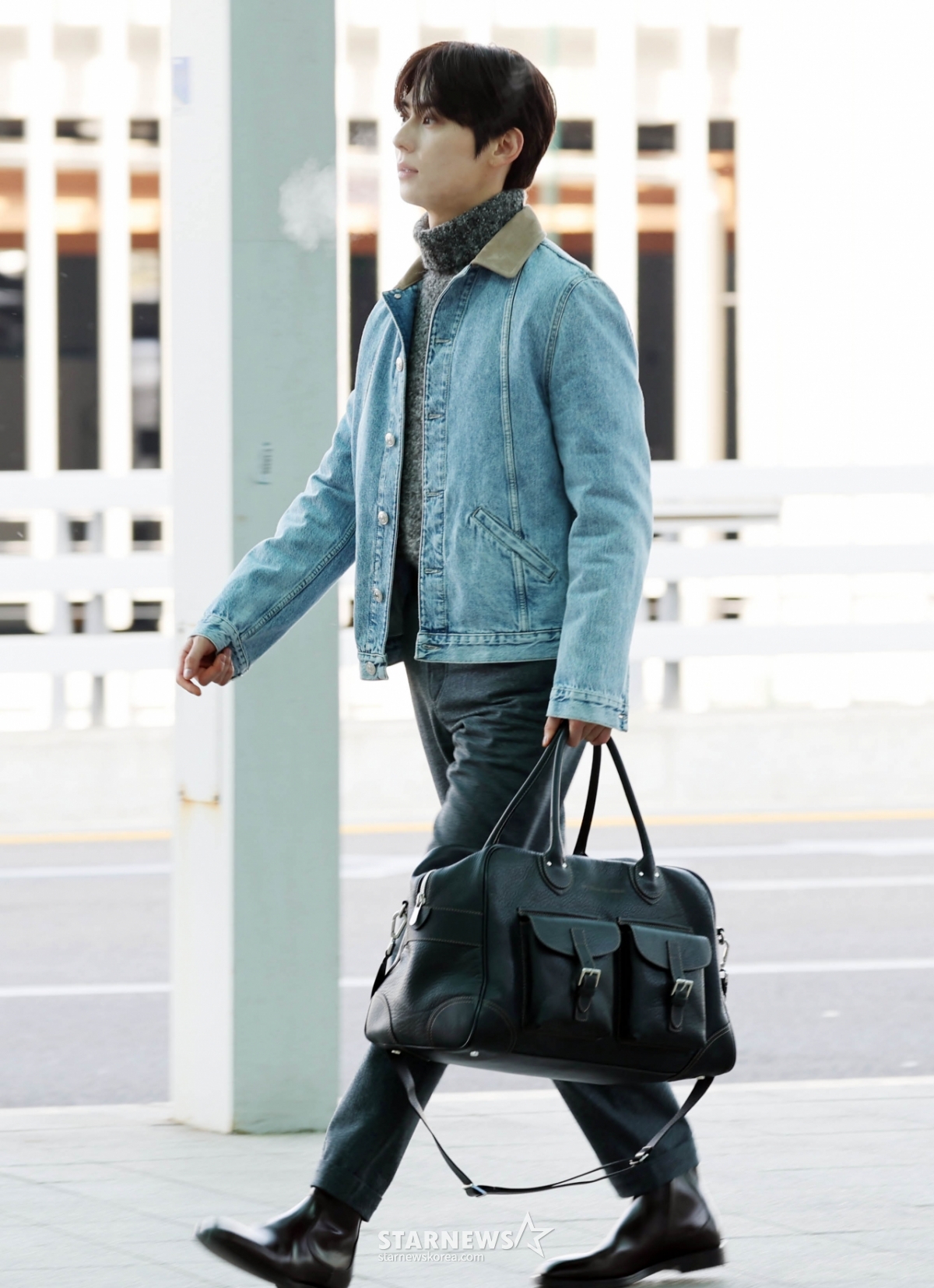 황민현 '모델 같죠!'[★포토]