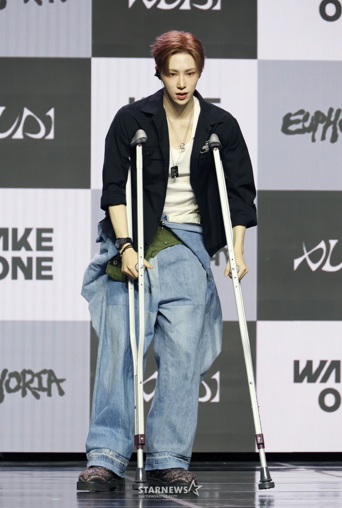 알파드라이브원 아르노 '목발투혼'[★포토]