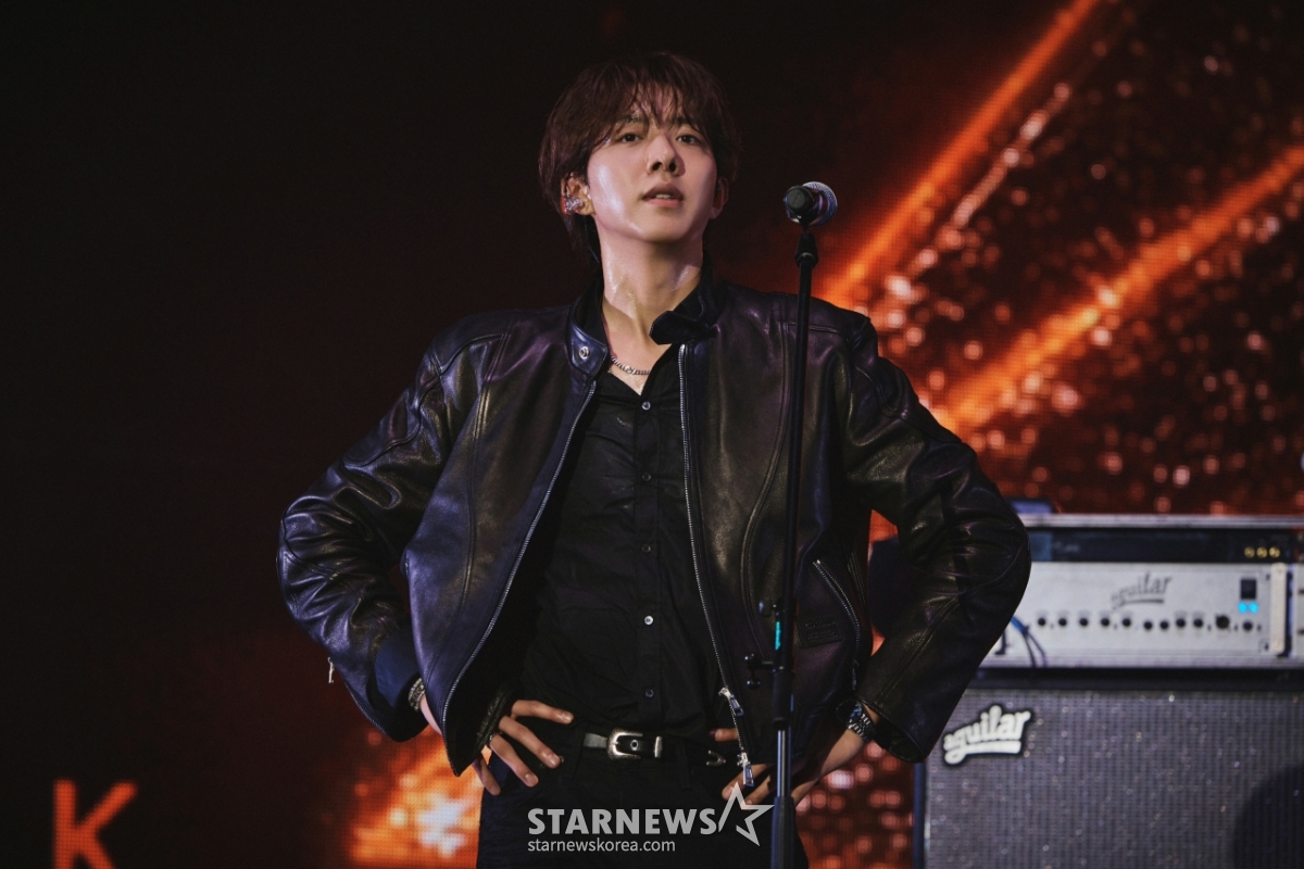 씨엔블루 이정신 '완벽 비주얼'[★포토]