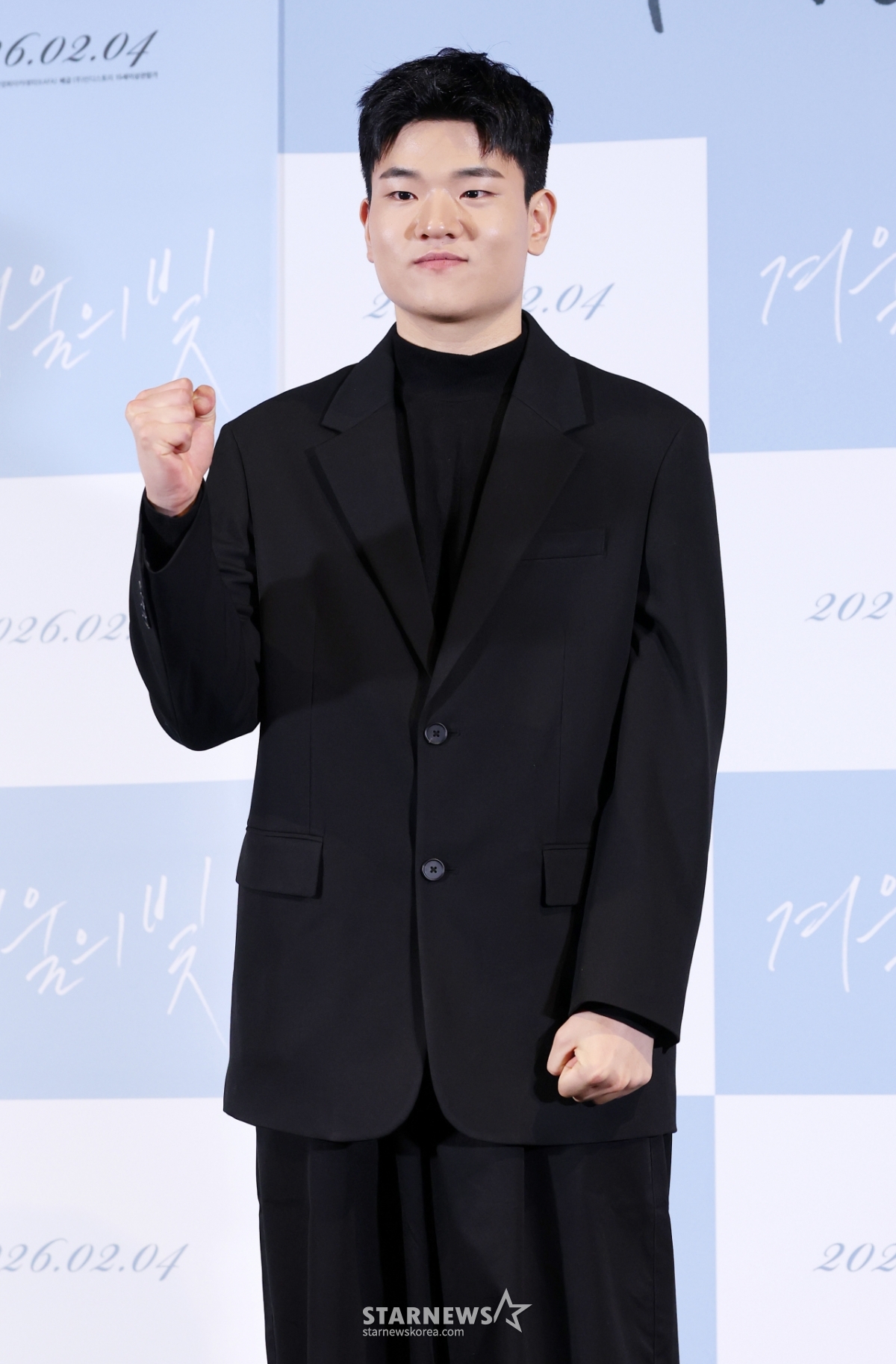 임재혁, 첫 포토타임에 잔뜩 긴장 [★포토]