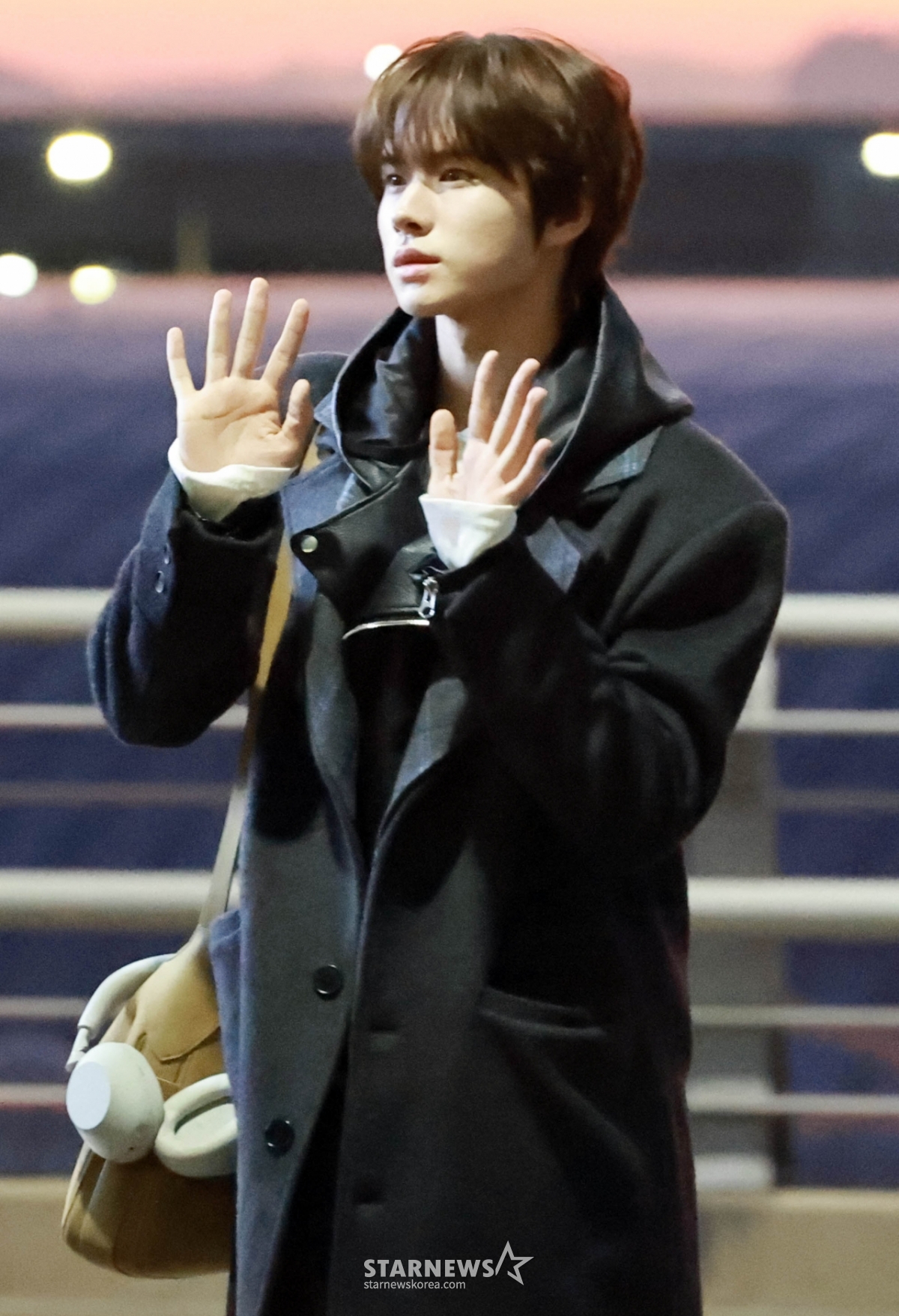 투어스 경민 '훈훈한 인사'[★포토]