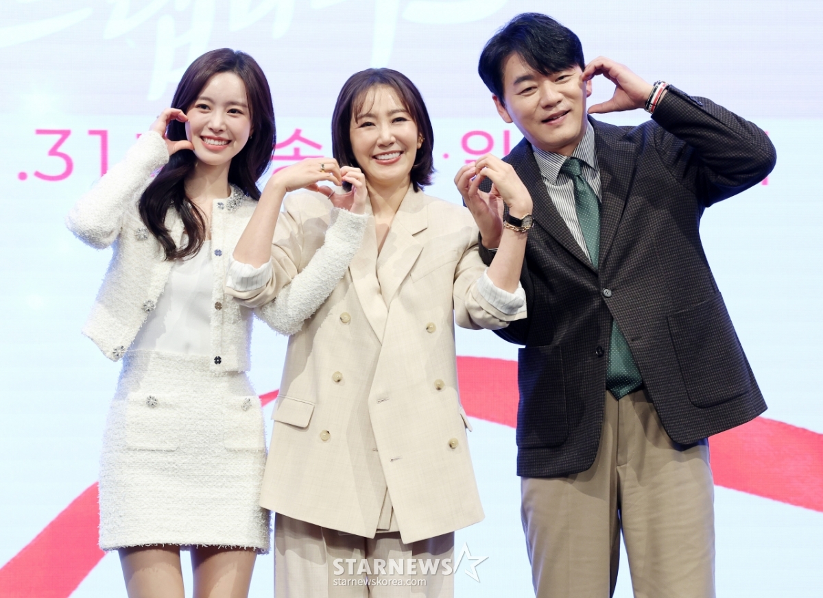 진세연-유호정-김승수, 귀여운 가족[★포토]