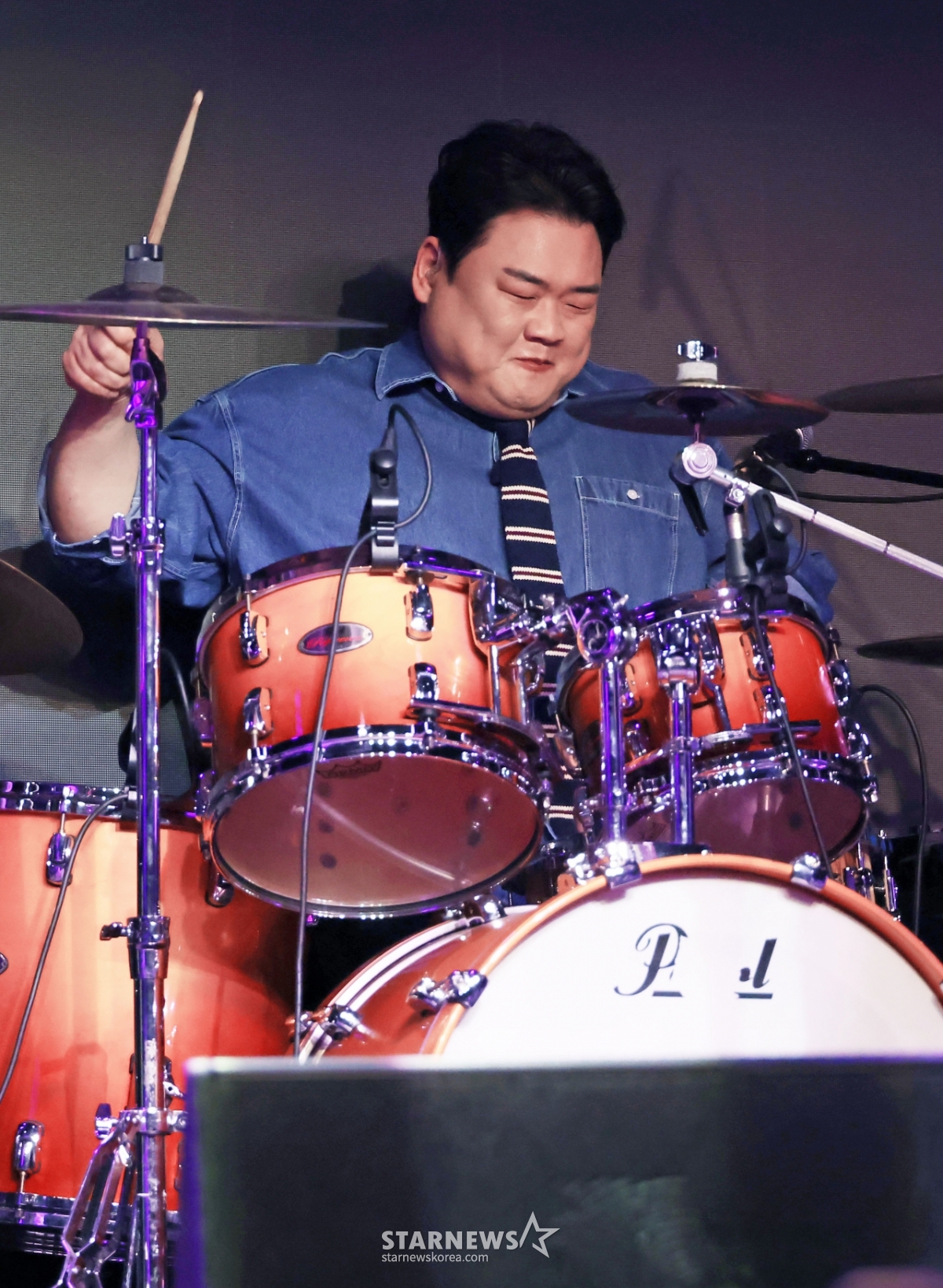 아묻따밴드 김준현 '드럼비트를 함께 느껴요'[★포토]