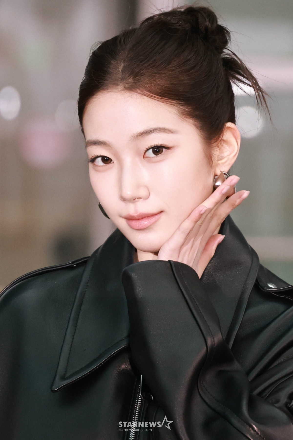 르세라핌 카즈하 '예쁜 각도는 이거죠!'[★포토]