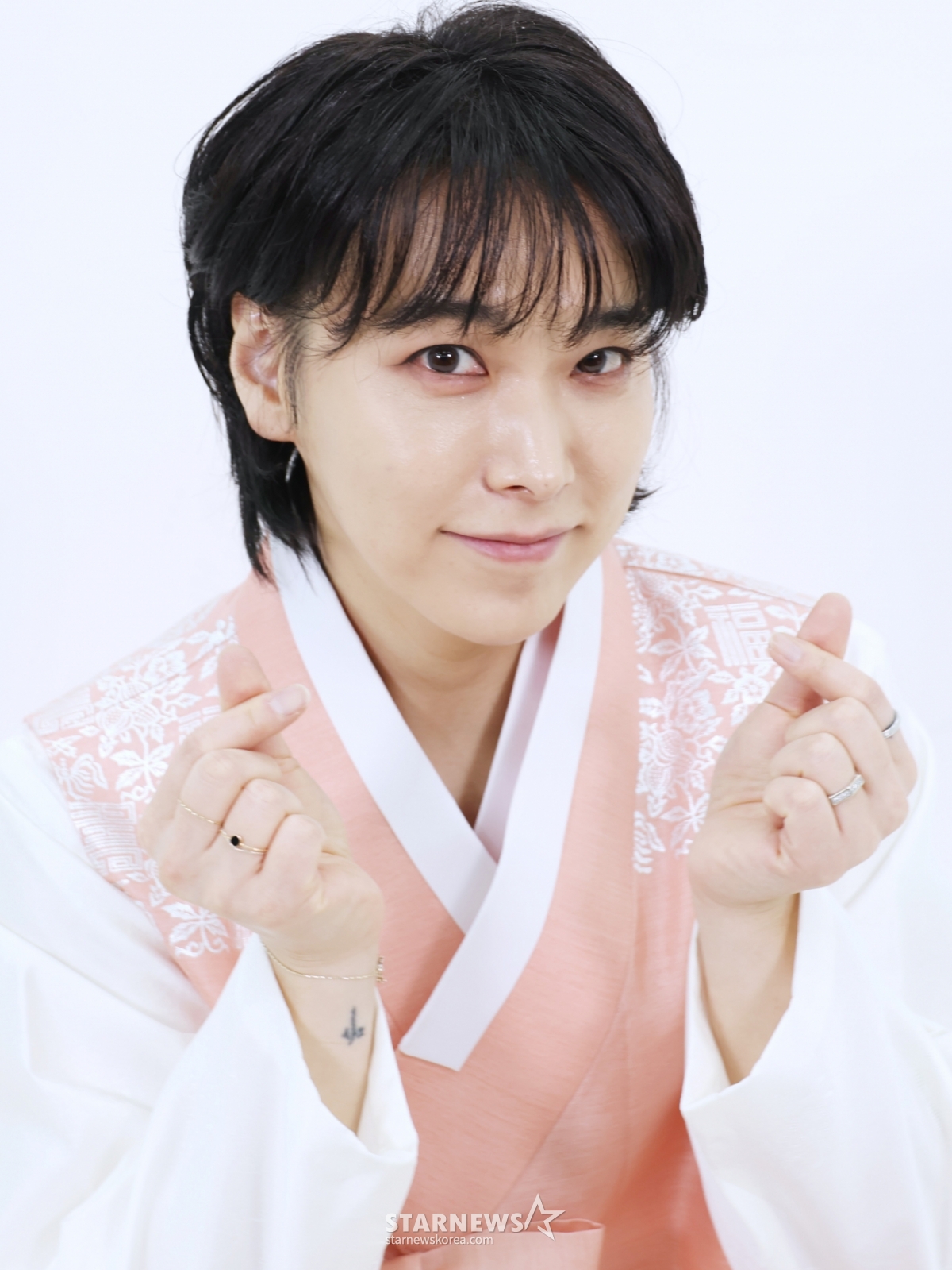 성민 '2026 병오년, 사랑 한가득 담아드려요'[★포토]