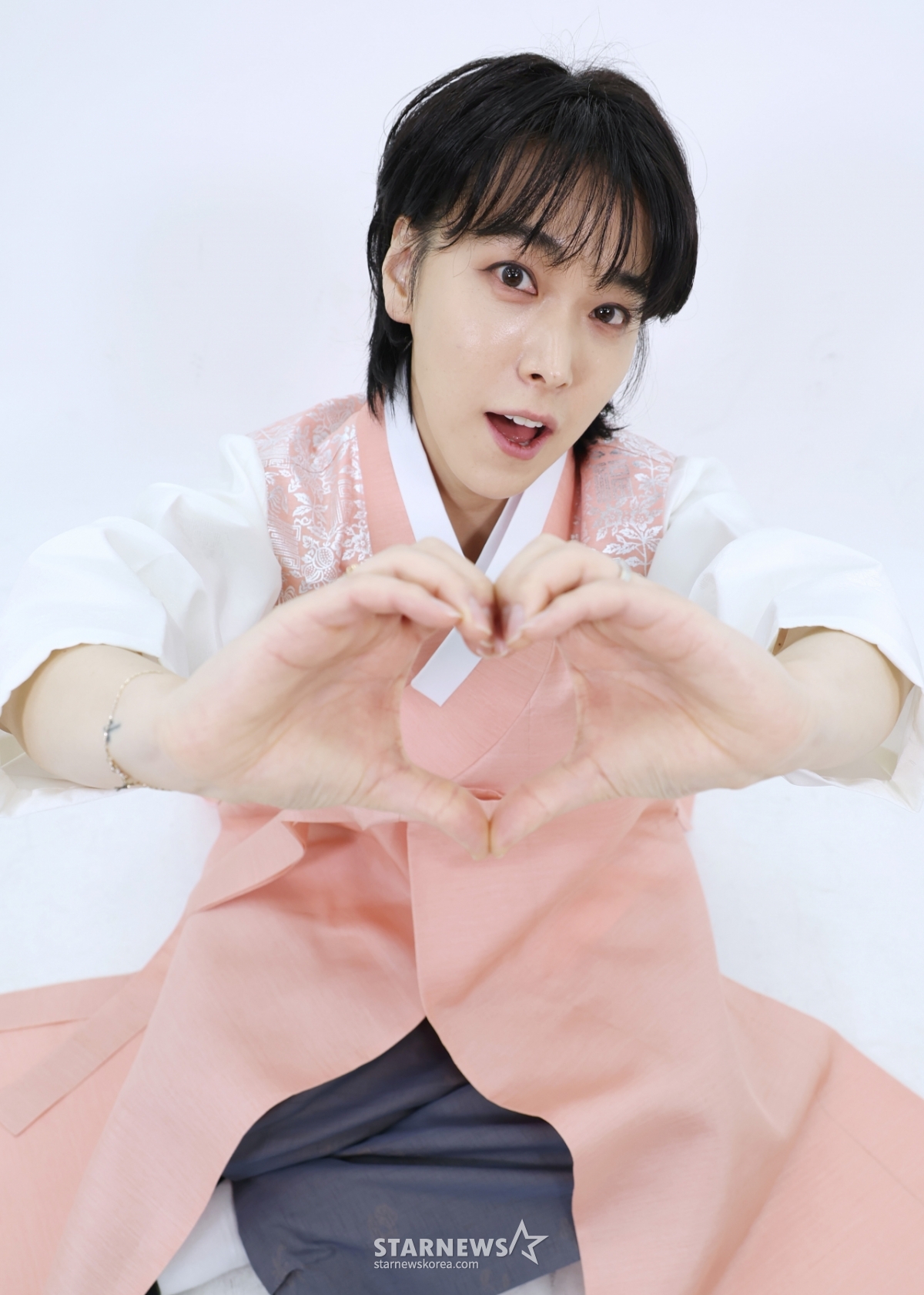 성민 '행복한 병오년 되세요'[★포토]