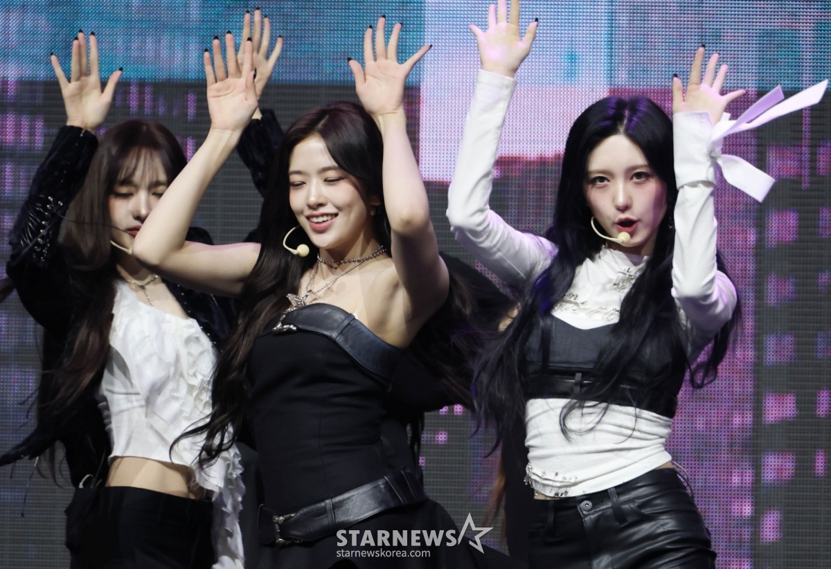 아이브 '깜찍 퍼포먼스'[★포토]