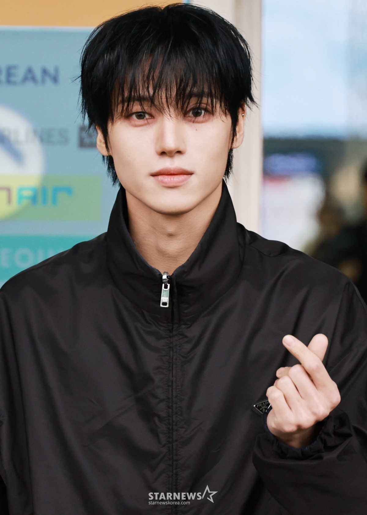 에이티즈 우영 '시크한 하트'[★포토]