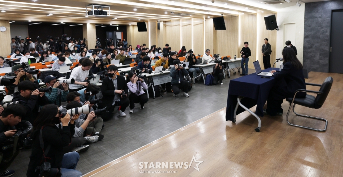 기자들 불러모은 민희진 오케이 레코즈 대표[★포토]