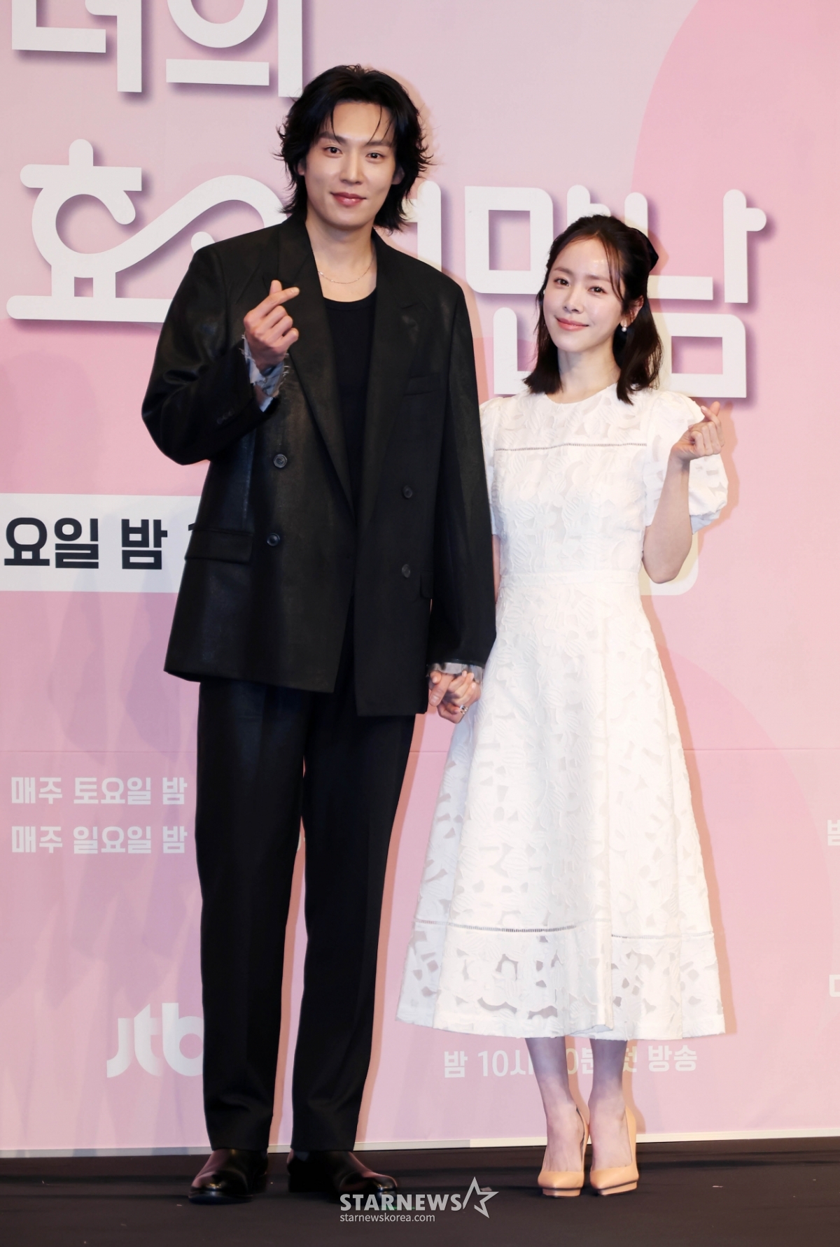 이기택-한지민 '다정한 미혼남녀'[★포토]