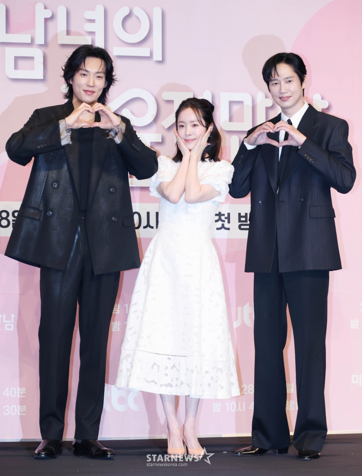 이기택-한지민-박성훈 '사랑스런 미혼남녀들'[★포토]