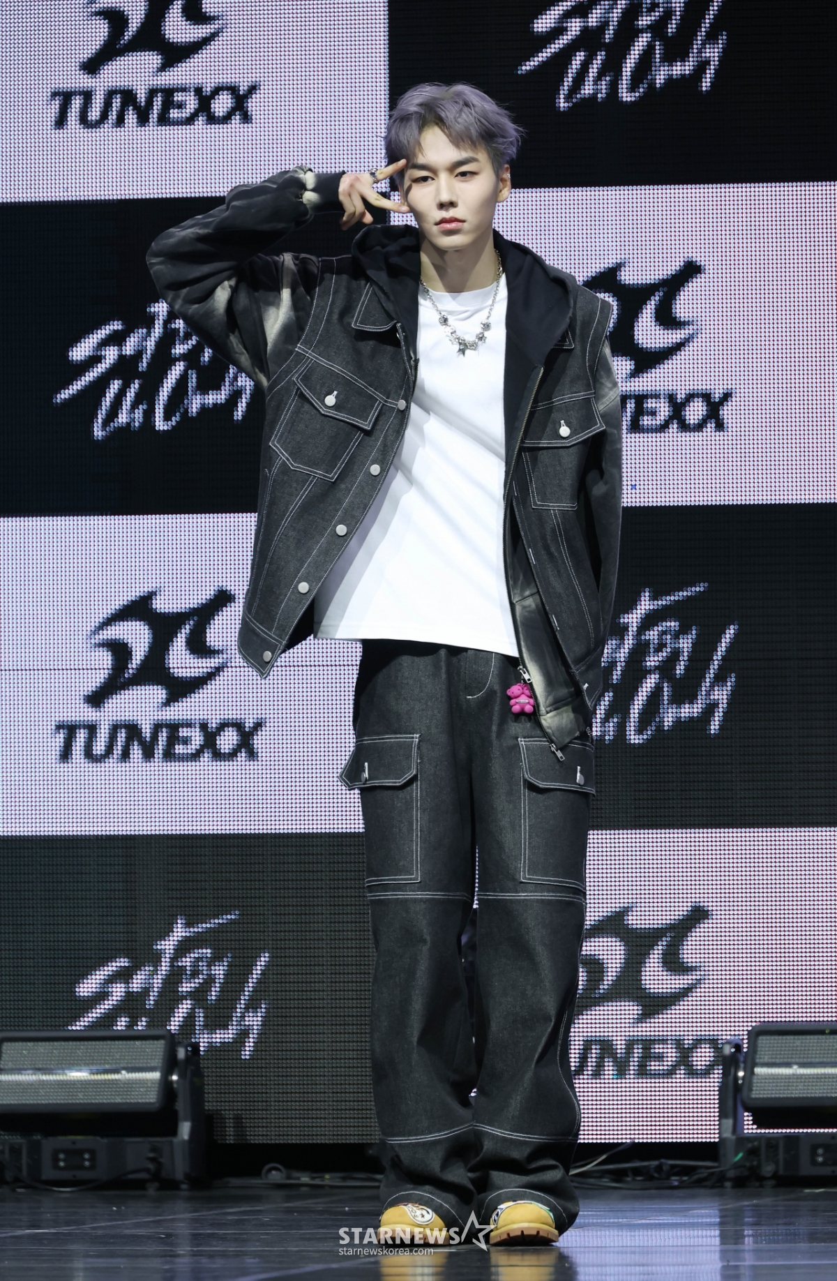 튜넥스 제온 '표정은 시크하게'[★포토]