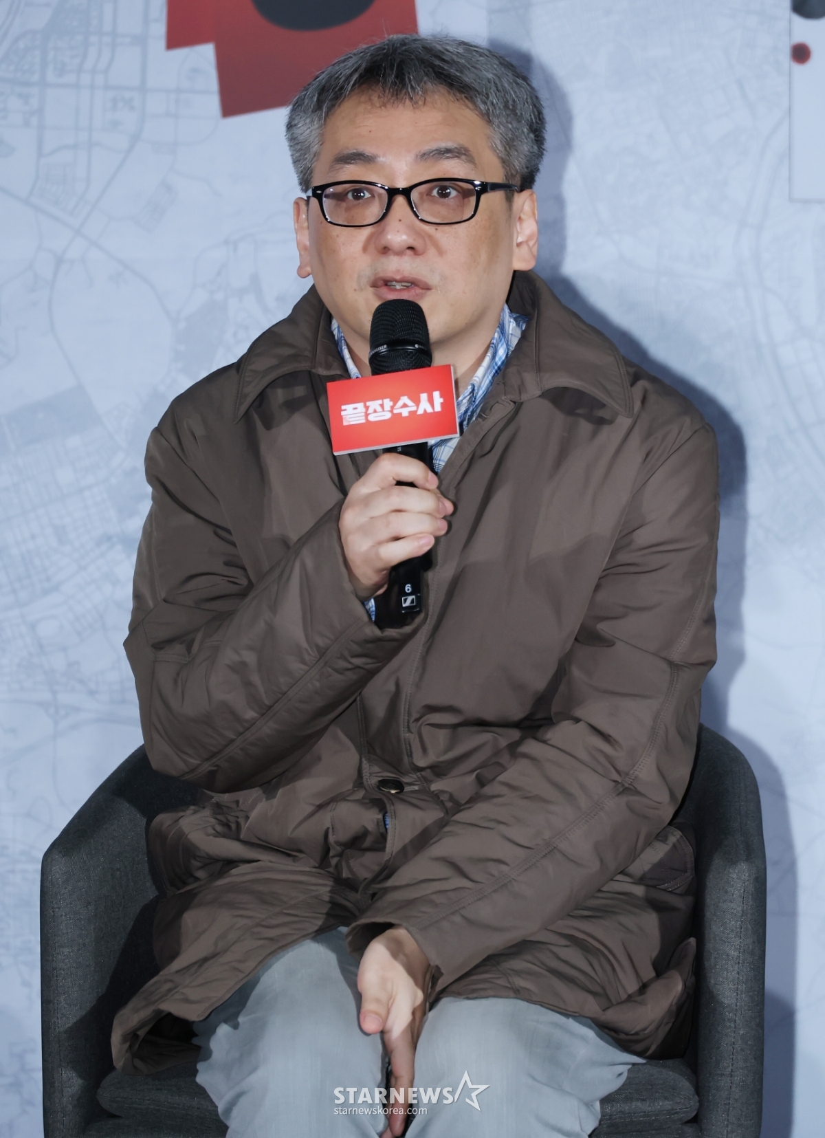 답변하는 '끝장수사' 박철환 감독[★포토]