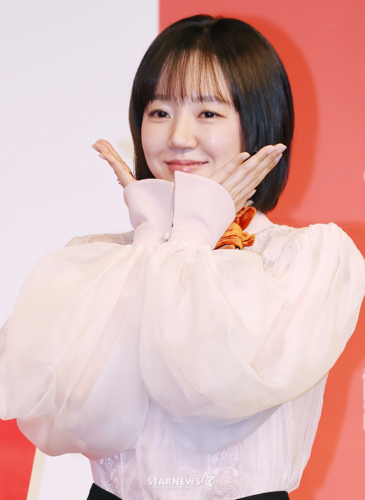 임수정 '깜찍 꽃받침'[★포토]