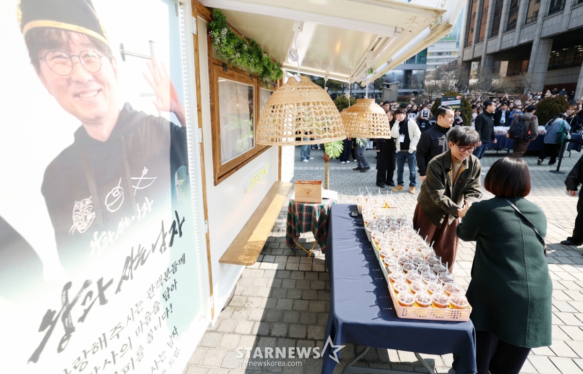 1200만 영화 '왕과 사는 남자' 흥행 감사합니다[★포토]