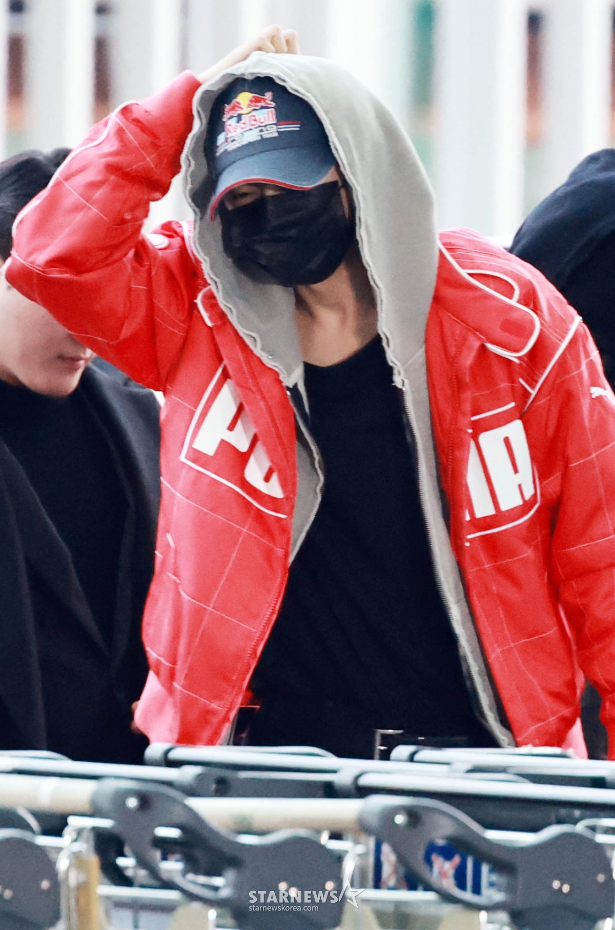 엔하이픈 제이 '레드로 무장'[★포토]