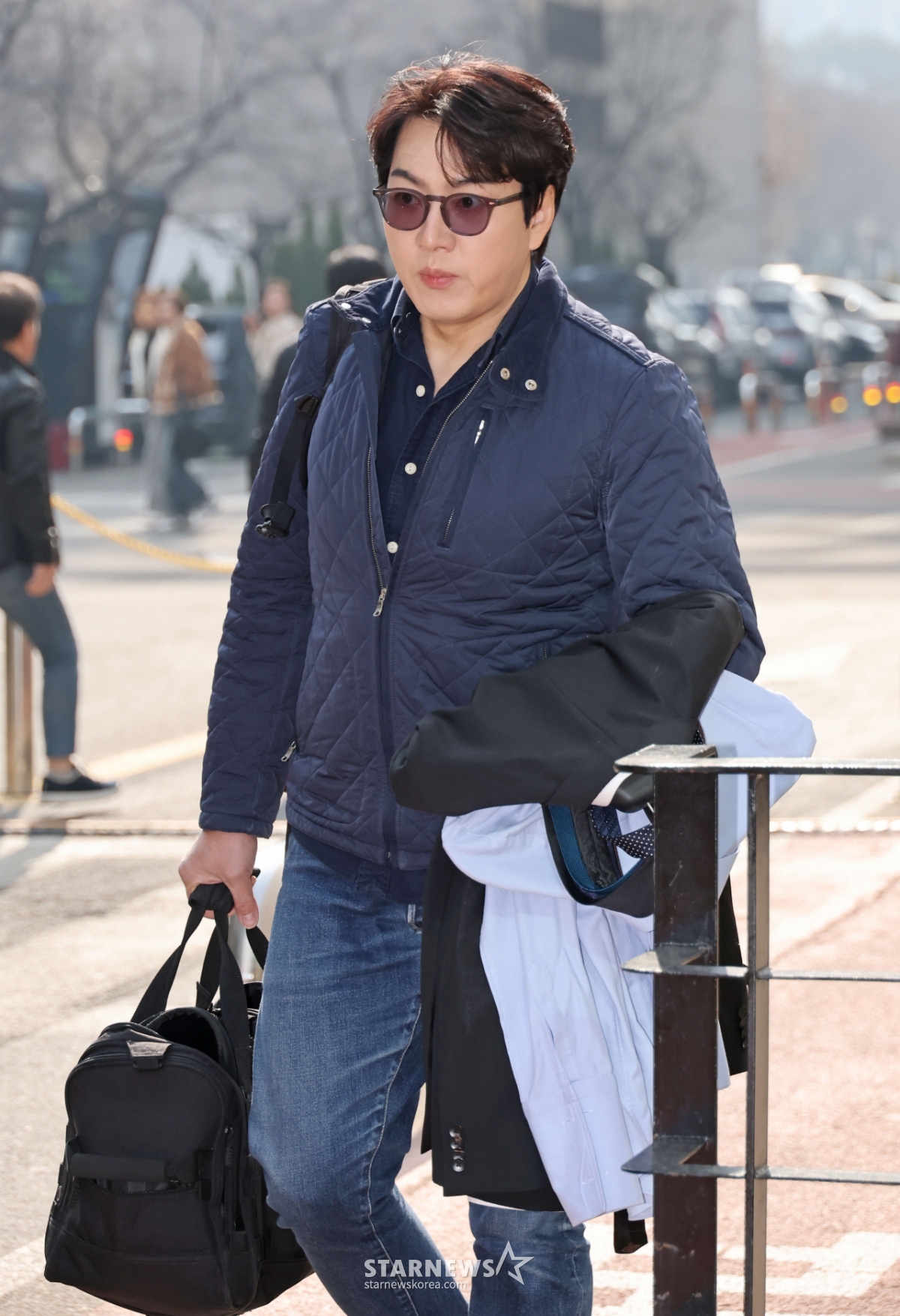 송일국 '불명 출근길'[★포토]