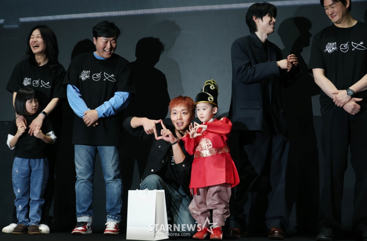 '왕과 사는 남자' 천만 흥행 감사 무대인사[★포토]