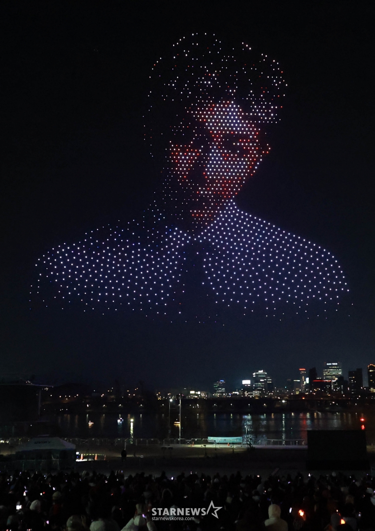 드론이 그린 BTS RM[★포토]