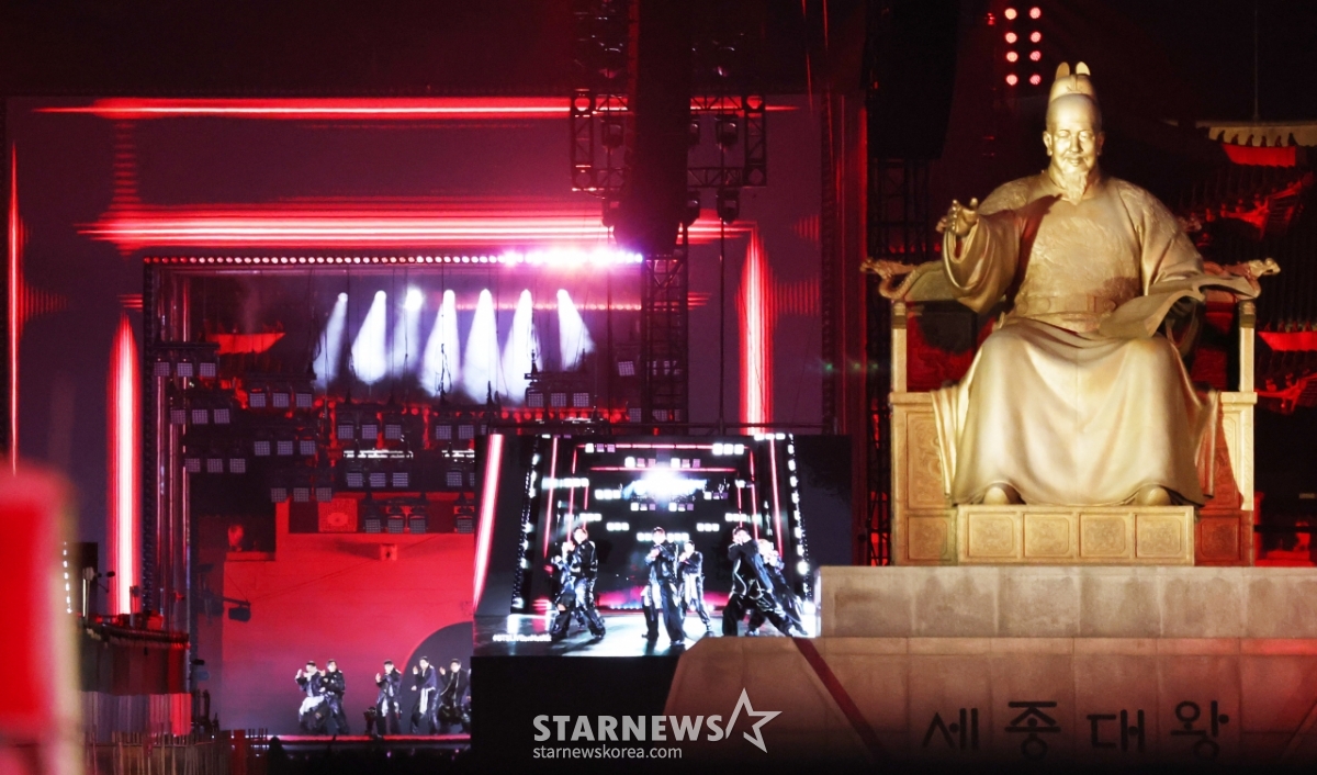 공연 시작한 방탄소년단(BTS)[★포토]